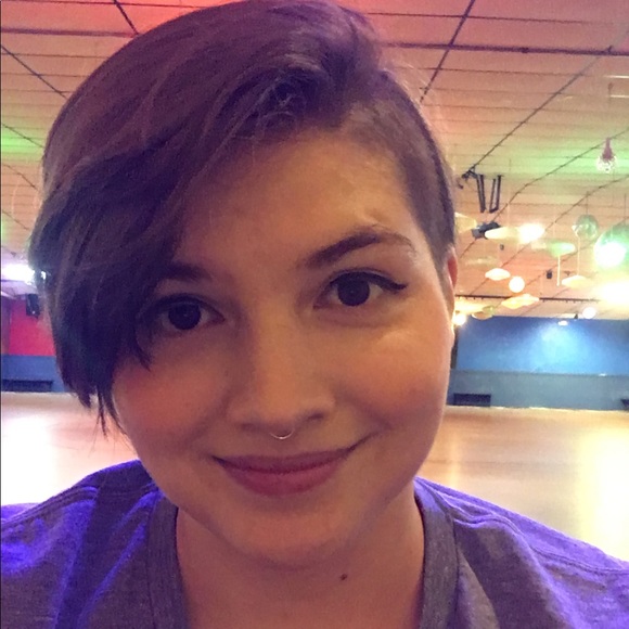 Meet your Posher, Jaime - Picture 2 of 4